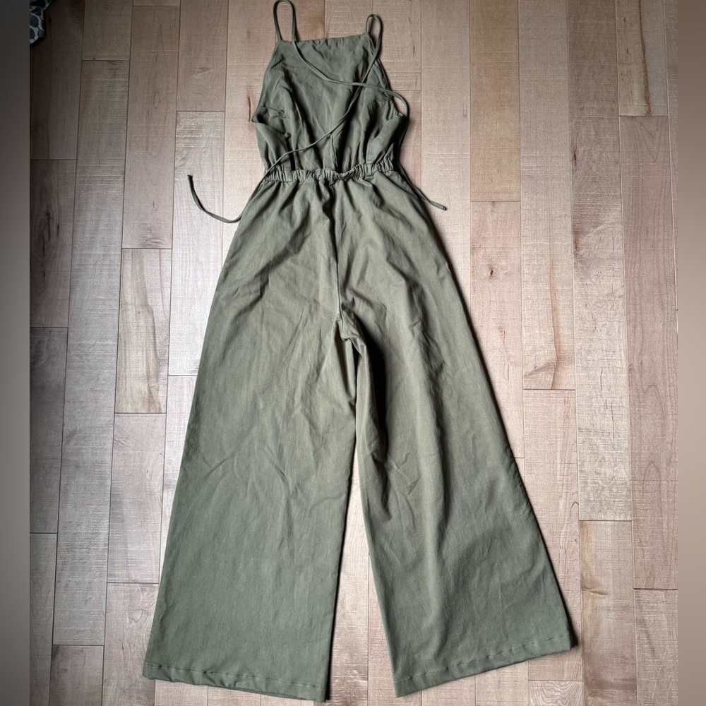 Sage Green Wide-Leg Jumpsuit with Spaghetti Straps - Picture 8 of 12